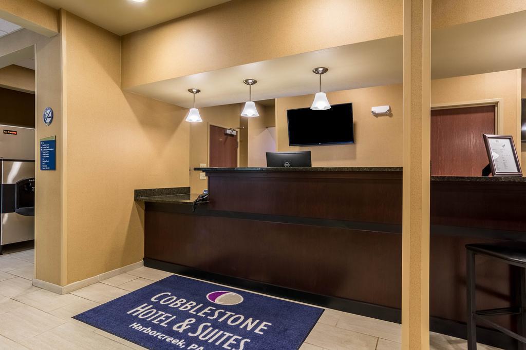 Cobblestone Hotel & Suites - Harborcreek Kearsarge Exterior photo
